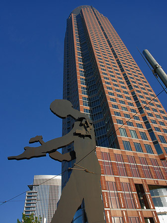 Hammering Man am Fuß der Messe - Hessen (Frankfurt am Main)