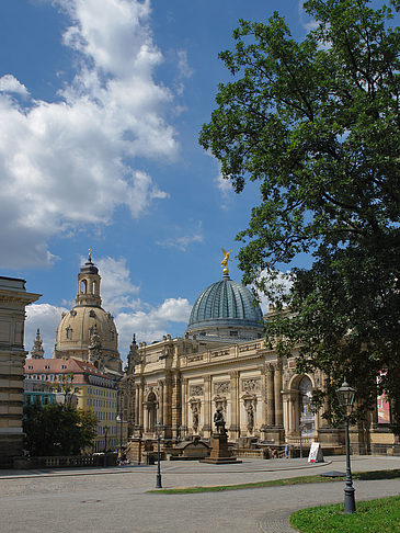 Frauenkirche und Kunstakademie - Sachsen (Dresden)
