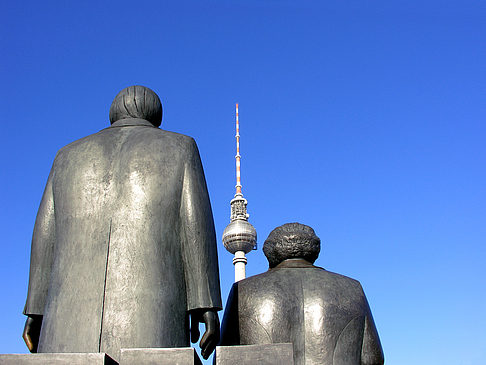 Marx und Engels am Alex - Berlin (Berlin)