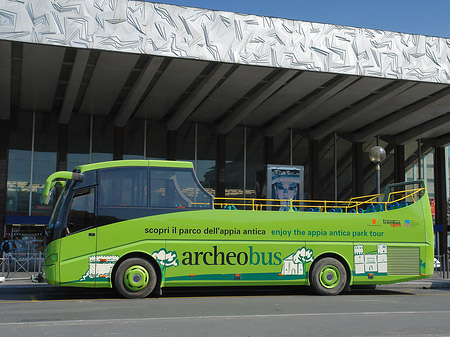 Bus am Bahnhof - Latium (Rom) (Rom)