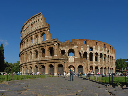 Kolosseum mit Platz - Latium (Rom) (Rom)