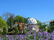 Observatorium mit Blumen Fotos