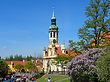 Foto Baum vor dem Loreto - Prag