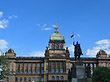 Wenzelsdenkmal mit Museum Foto 