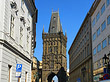Fotos Turm zwischen Häusern